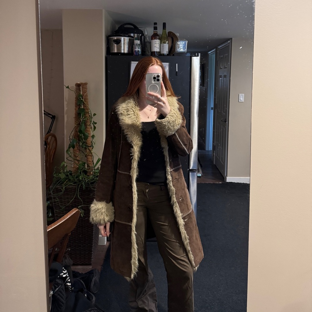 Stunning Y2K cargo pants 🤎